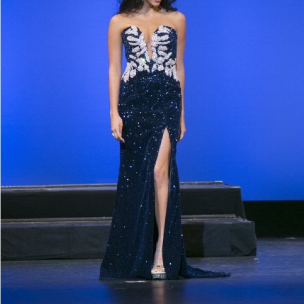 Claire’s Collection couture gown.